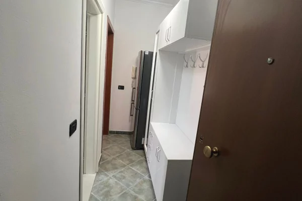 Shtepi me qera 1+1 ne Tirane - 700 Euro