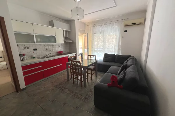 Shtepi me qera 1+1 ne Tirane - 700 Euro