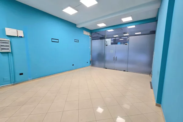  Jepet me Qira – Ambient Biznesi perballe Delijorgjit, Tirane