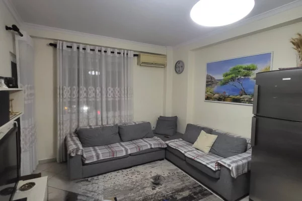 Shtepi me qera 1+1 ne Tirane - 450 Euro
