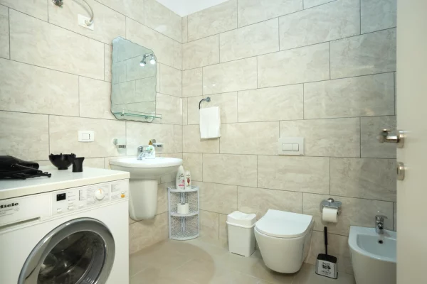 Shtepi me qera 1+1 ne Tirane - 700 Euro