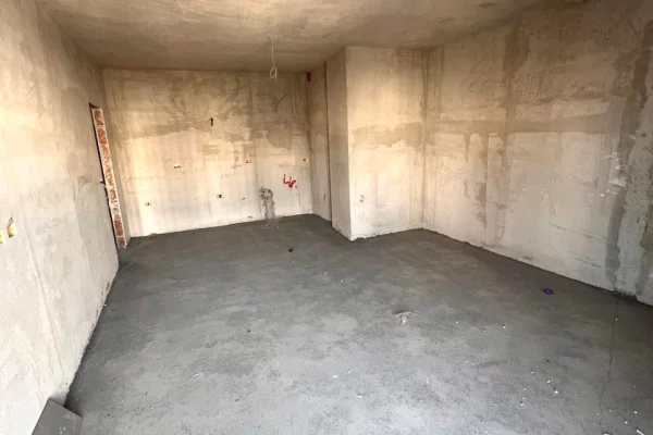 Shtepi ne shitje Apartament ne Tirane, 2+1, Mobilimi E mobiluar, Pagesa 198,000  Euro.