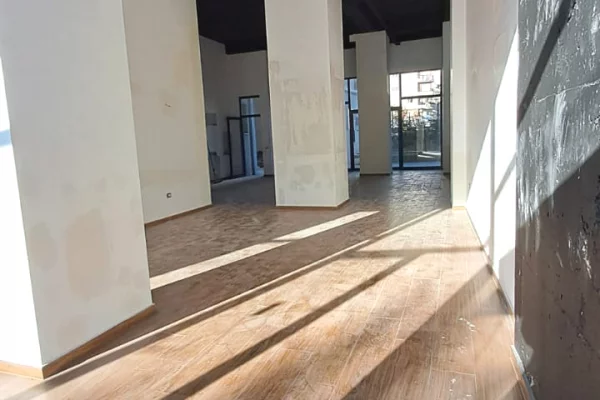 Ambient biznesi me qera 1+1 ne Tirane - 1,500 Euro