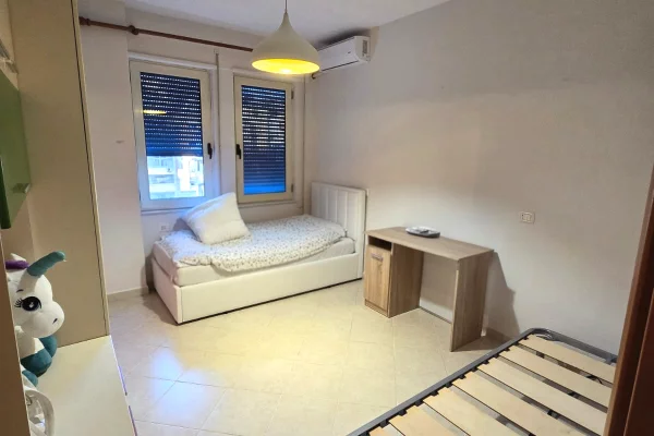 Casa in affitto 2+1 a Tirana - 90,000 Leke