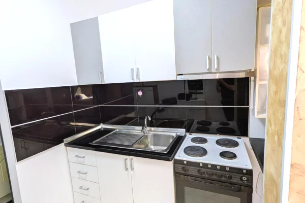 Casa in affitto Garsoniere a Tirana - 50,000 Leke