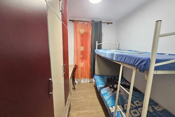 Shtepi me qera Apartament ne Tirane, 2+1, Mobilimi E mobiluar, Pagesa 50,000  Leke.