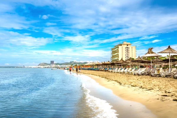 🔥🏖️ SUPER MUNDËSI BIZNESI NË ZEMËR TË GOLEMIT – LOKAL ME QIRA! 🔥