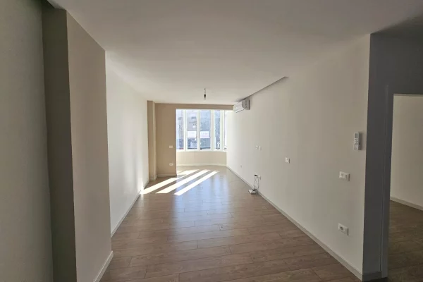 Apartment for sale in Tirana 3+1, Emty