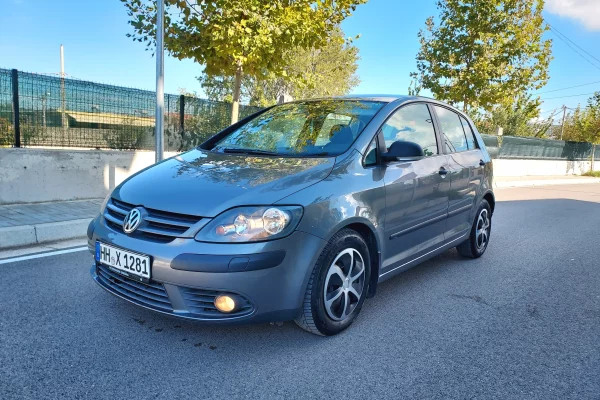 Cars for sale in Vlora - 500,000 Leke