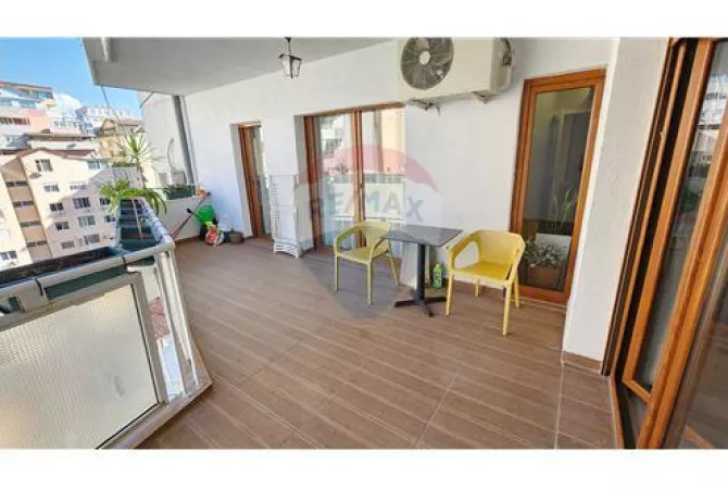 Shtepi me qera 2+1 ne Tirane - 1,350 Euro