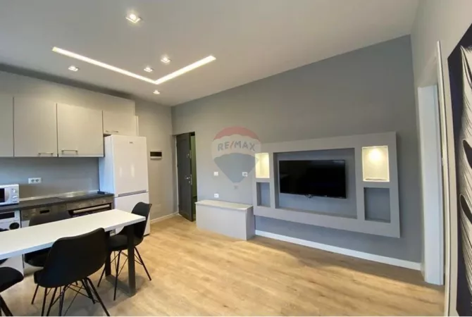 Shtepi me qera Apartament ne Tirane, 1+1, Mobilimi E mobiluar, Pagesa 600  Euro.