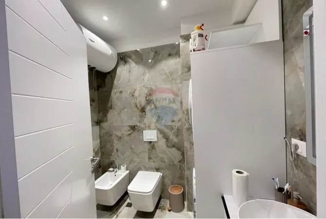 Shtepi me qera 1+1 ne Tirane - 450 Euro
