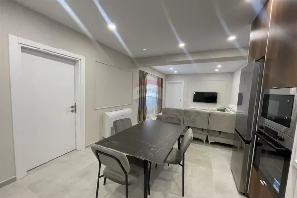 Shtepi me qera Apartament ne Tirane, 2+1, Mobilimi E mobiluar, Pagesa 650  Euro.