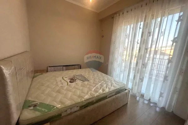 Shtepi me qera 1+1 ne Tirane - 650 Euro