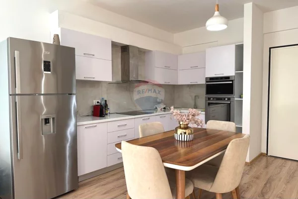 Shtepi me qera Apartament ne Tirane, 2+1, Mobilimi E mobiluar, Pagesa 750  Euro.