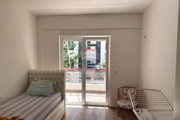 Shtepi me qera Apartament ne Tirane, 2+1, Mobilimi E mobiluar, Pagesa 750  Euro.