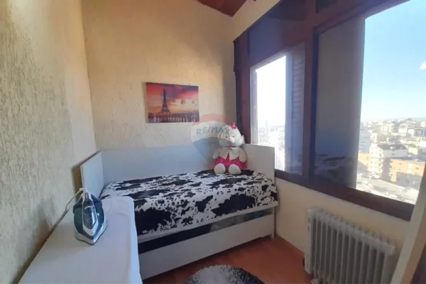 Shtepi ne shitje 2+1 ne Tirane - 180,000 Euro