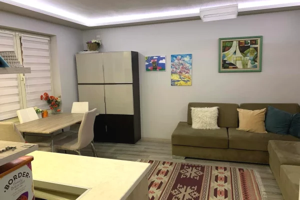 Shtepi me qera 2+1 ne Tirane - 600 Euro