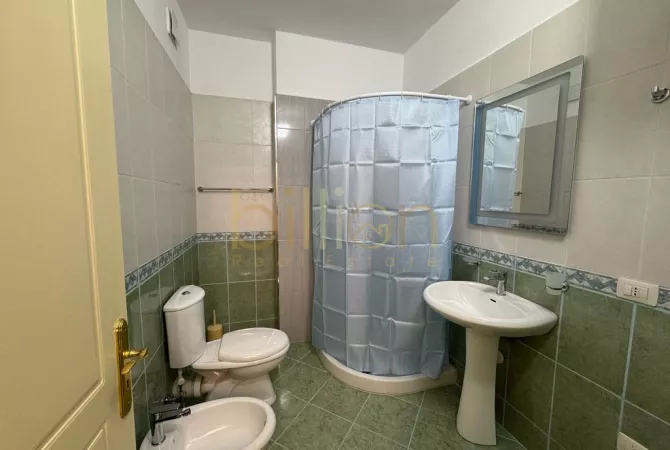 Shtepi ne shitje Apartament ne Durres, 2+1, Mobilimi Bosh, pa mobiluar, Pagesa 92,500  Euro.