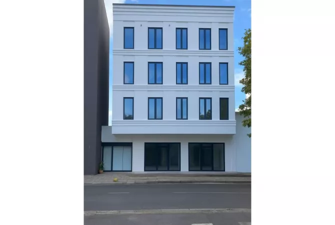 Ambient biznesi ne shitje 3+1 ne Tirane - 10,000 Euro
