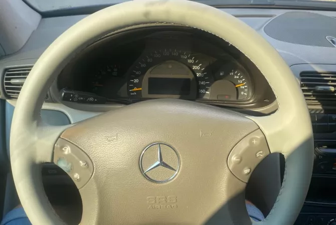 Makina ne shitje ne Kavaje - 3,200 Euro