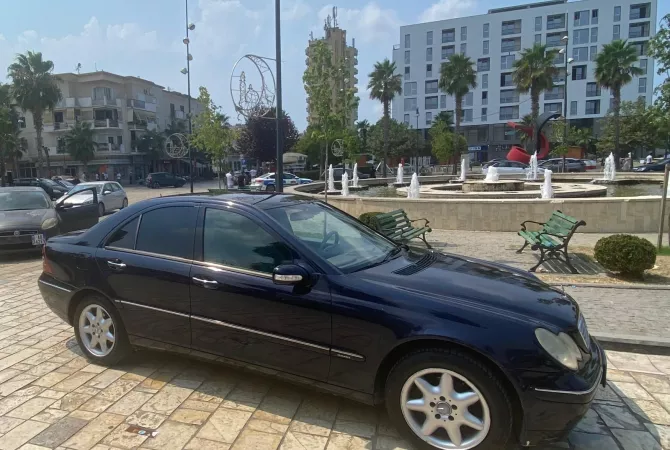 Makina ne shitje ne Kavaje - 3,200 Euro