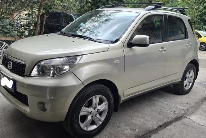Makina ne shitje ne Tirane - 6,500 Euro