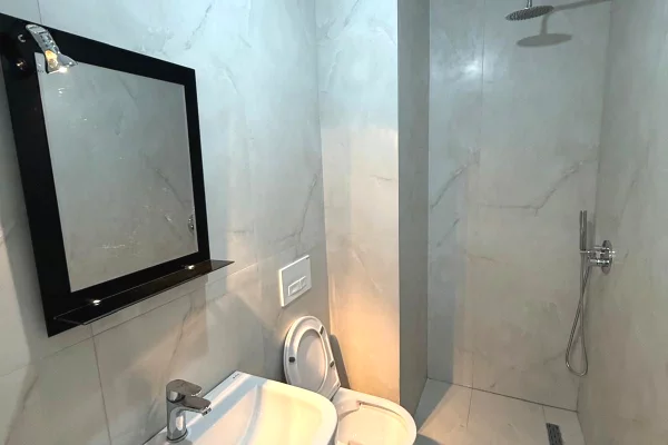 Shtepi me qera Apartament ne Tirane, 1+1, Mobilimi E mobiluar, Pagesa 40,000  Leke.