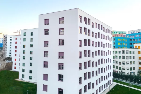 Shtepi ne shitje Apartament ne Tirane, 1+1, Mobilimi Bosh, pa mobiluar, Pagesa 105,000  Euro.