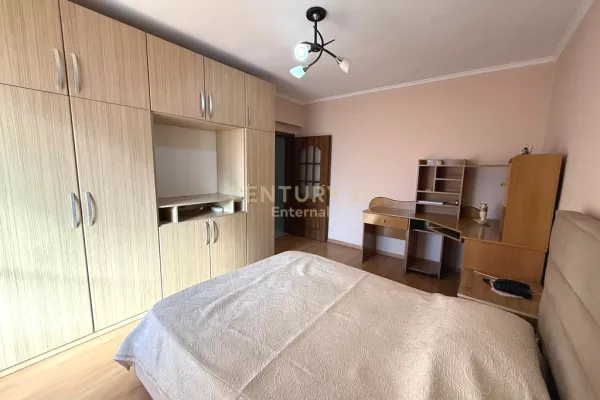 Shtepi me qera Apartament ne Tirane, 1+1, Mobilimi E mobiluar, Pagesa 500  Euro.