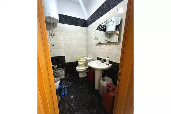 Shtepi me qera 2+1 ne Tirane - 700 Euro