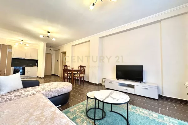 Shtepi me qera Apartament ne Tirane, 2+1, Mobilimi E mobiluar, Pagesa 500  Euro.