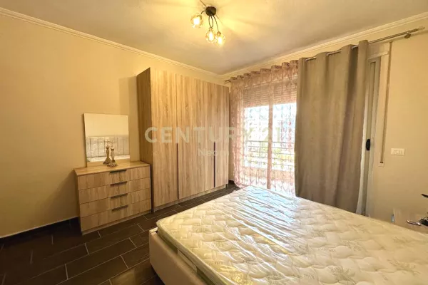 Shtepi me qera Apartament ne Tirane, 2+1, Mobilimi E mobiluar, Pagesa 500  Euro.