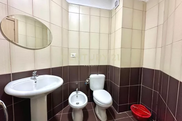 Shtepi me qera Apartament ne Tirane, 2+1, Mobilimi E mobiluar, Pagesa 500  Euro.