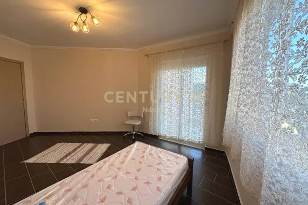 Shtepi me qera Apartament ne Tirane, 2+1, Mobilimi E mobiluar, Pagesa 500  Euro.