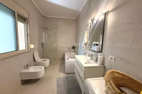 Casa in affitto 3+1 a Tirana - 800 Euro