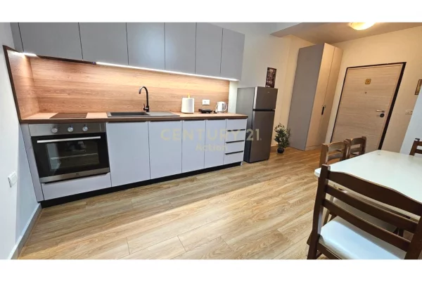 Shtepi me qera Apartament ne Tirane, 2+1, Mobilimi E mobiluar, Pagesa 600  Euro.