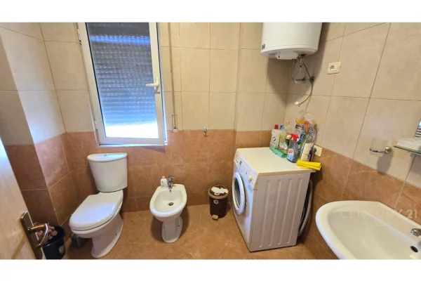 Shtepi me qera Apartament ne Tirane, 2+1, Mobilimi E mobiluar, Pagesa 600  Euro.