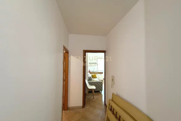 Shtepi ne shitje Apartament ne Tirane, 2+1, Mobilimi Pjeserisht e mobiluar, Pagesa 145,000  Euro.