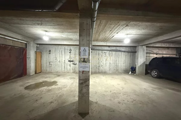 Shtepi ne shitje Apartament ne Tirane, 2+1, Mobilimi Pjeserisht e mobiluar, Pagesa 145,000  Euro.