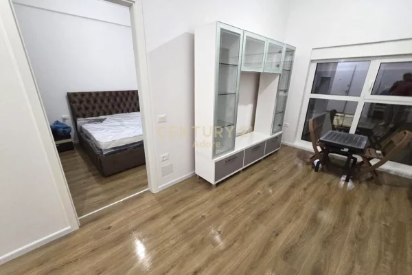 Shtepi me qera Apartament ne Tirane, 1+1, Mobilimi E mobiluar, Pagesa 450  Euro.