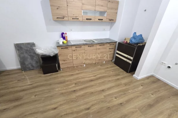 Shtepi me qera 1+1 ne Tirane - 450 Euro