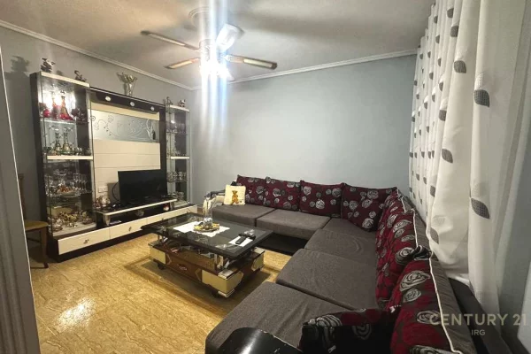 Shtepi me qera 1+1 ne Tirane - 350 Euro