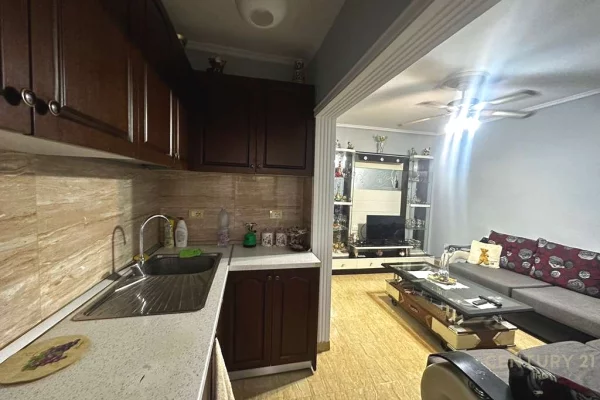 Shtepi me qera 1+1 ne Tirane - 350 Euro