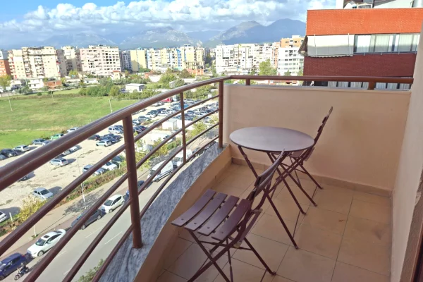 Shtepi me qera Apartament ne Tirane, 2+1, Mobilimi E mobiluar, Pagesa 500  Euro.