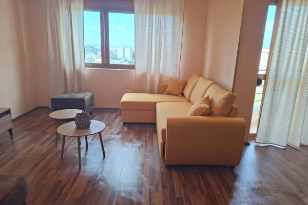 Shtepi me qera 2+1 ne Tirane - 500 Euro
