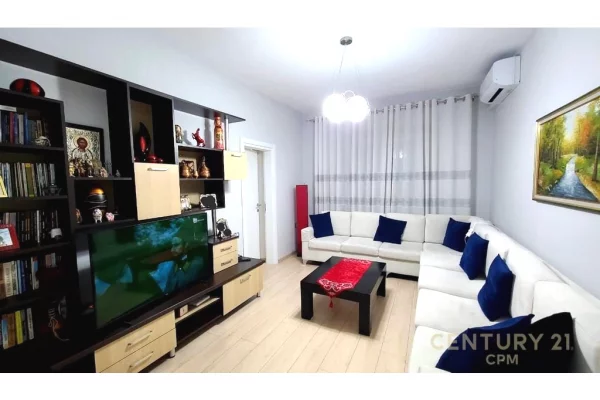 Shtepi me qera 2+1 ne Tirane - 900 Euro