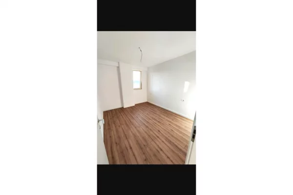 Shtepi ne shitje Apartament ne Tirane, 1+1, Mobilimi Bosh, pa mobiluar, Pagesa 83,000  Euro.
