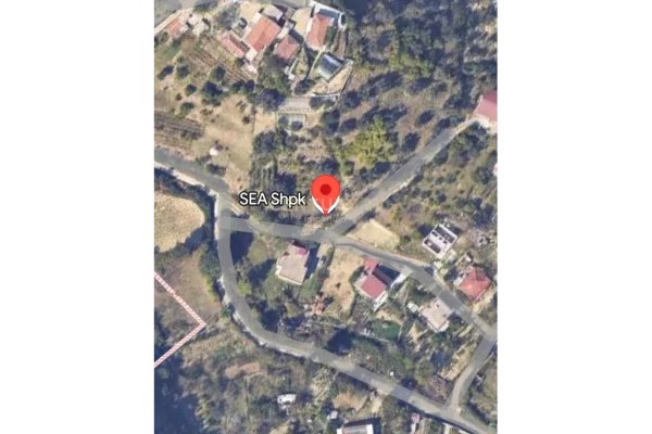 Truall ose Toke ne Tirane - 117,800 Euro