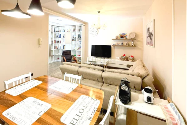 Shtepi me qera 4+1 ne Tirane - 6,000 Euro